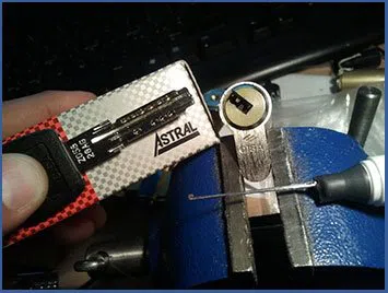 Redwood City Locksmith Store Redwood City, CA 650-480-6014 - key-cutting-for-residential